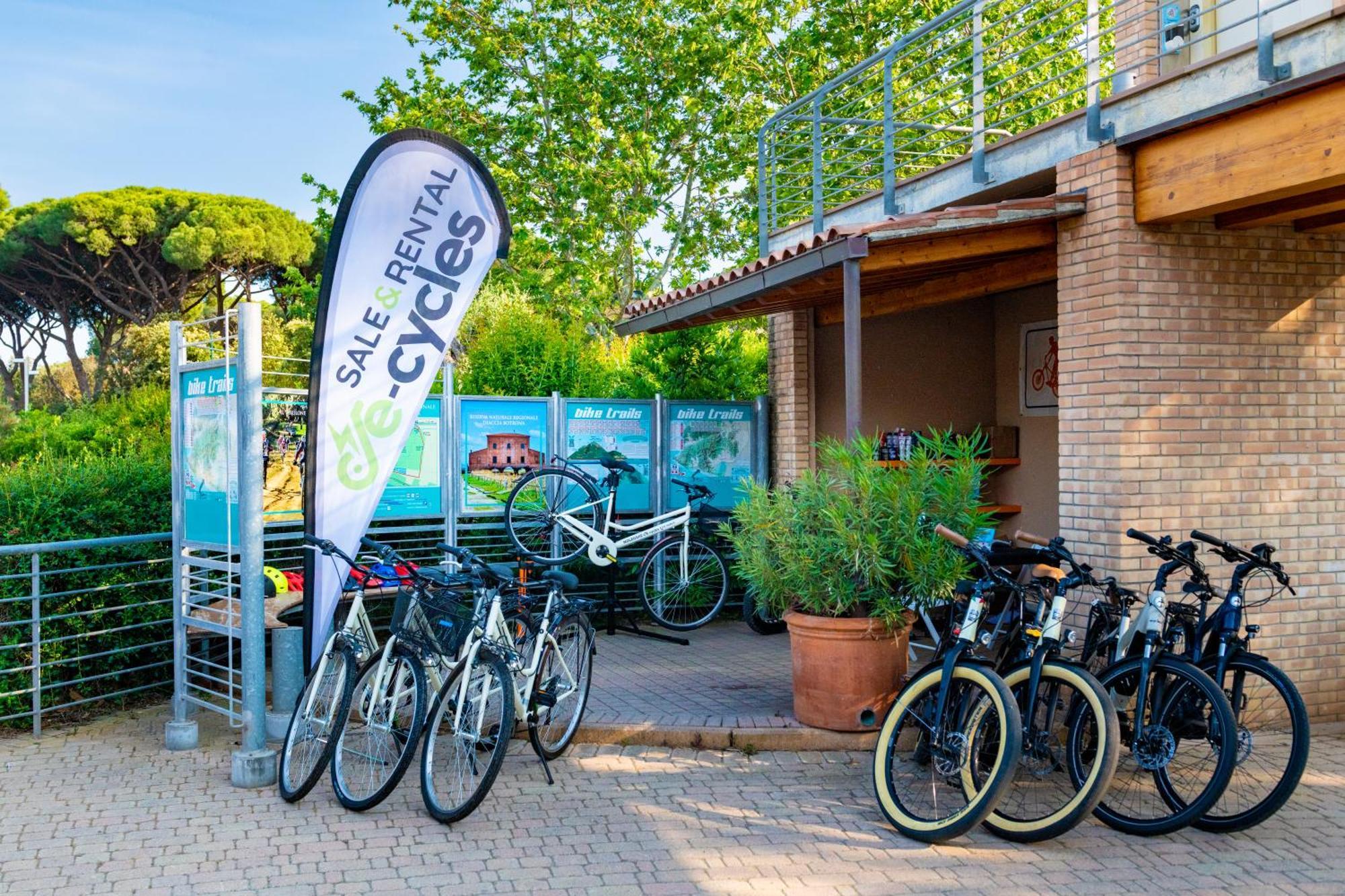 Camping Village Baia Azzurra Castiglione della Pescaia Exterior photo