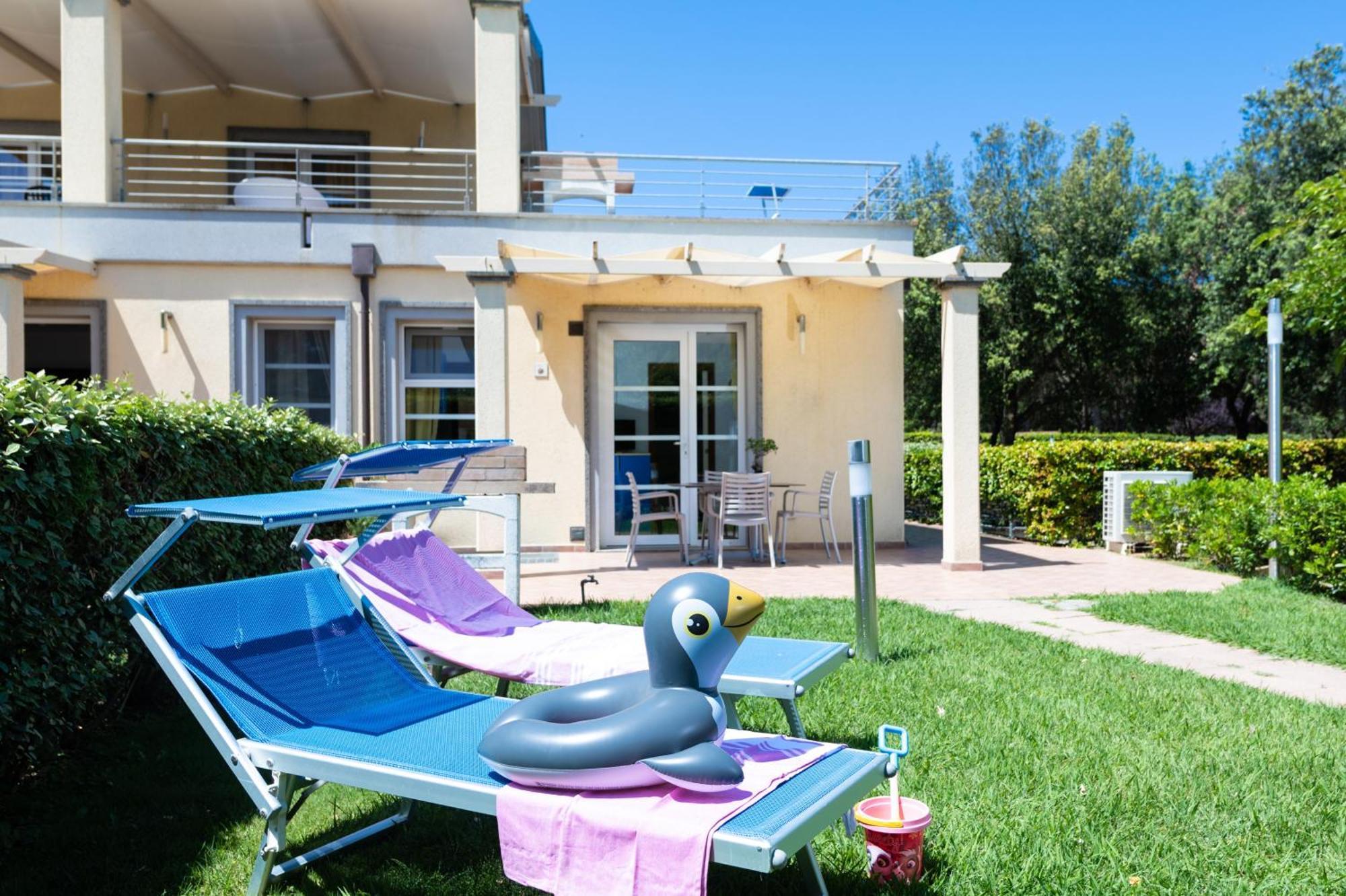 Camping Village Baia Azzurra Castiglione della Pescaia Exterior photo