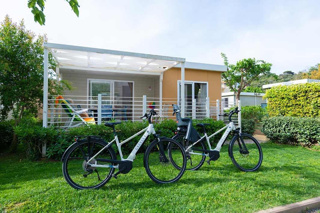 Camping Village Baia Azzurra Castiglione della Pescaia Exterior photo